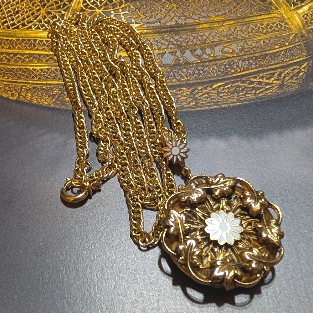 Vintage Two Picture Locket Necklace Gold Plated